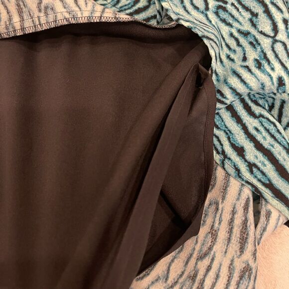BCBGMAXAZRIA Lillian Animal Print Mini Dress.Size 4 - Picture 9 of 13